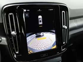 Volvo XC40 thumbnail 10