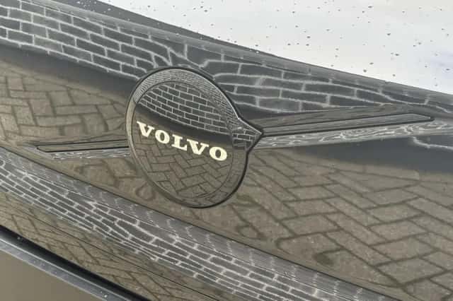 Volvo EX30 (2026) thumbnail 12