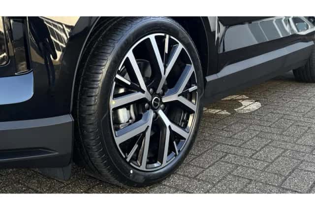 Volvo EX30 (2026) thumbnail 30