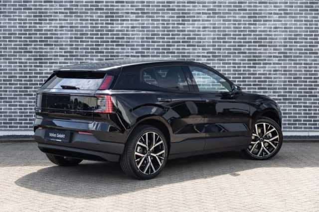 Volvo EX30 (2026) thumbnail 4