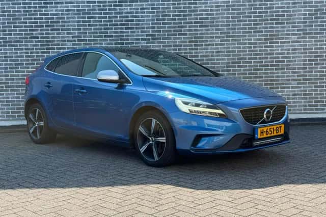 Volvo V40 (2019) thumbnail 3