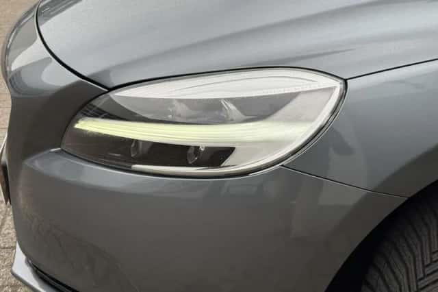 Volvo V40 (2018) thumbnail 16