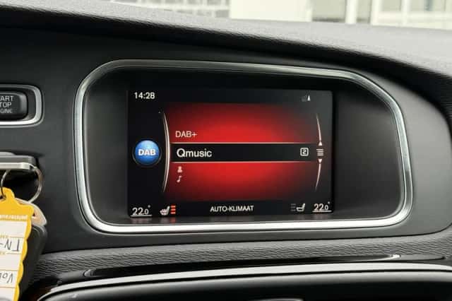 Volvo V40 (2018) thumbnail 18