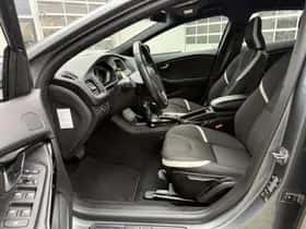 Volvo V40 thumbnail 4