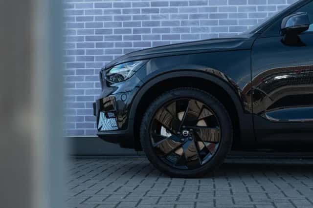 Volvo EX40 (2026) thumbnail 4