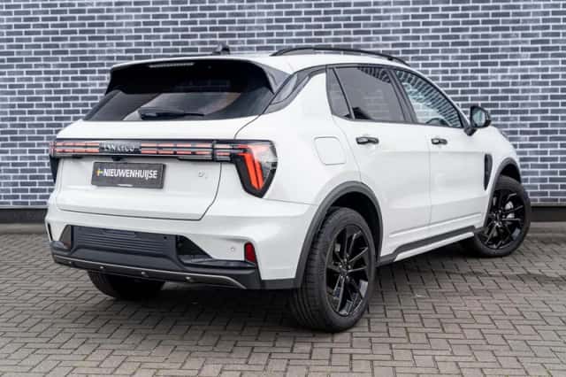 Lynk & Co 01 (2025) thumbnail 3
