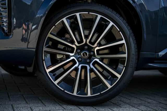 Volvo XC90 (2027) thumbnail 19