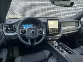 Volvo XC60 thumbnail 3
