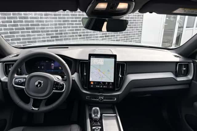 Volvo XC60 (2026) thumbnail 3