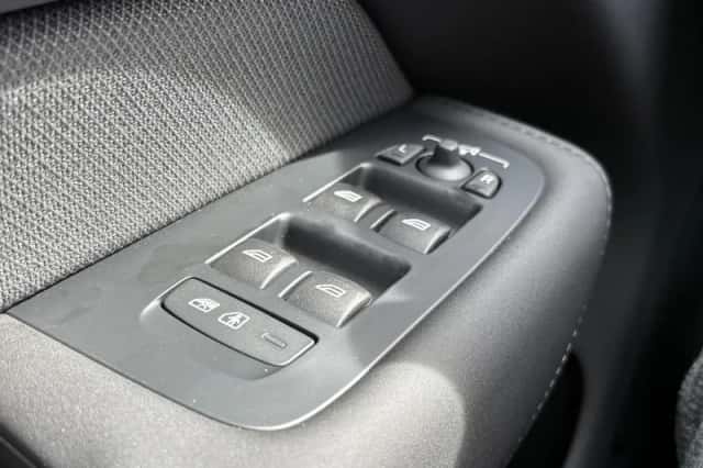 Volvo XC60 (2026) thumbnail 35