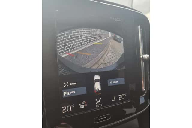 Volvo XC40 (2022) thumbnail 11