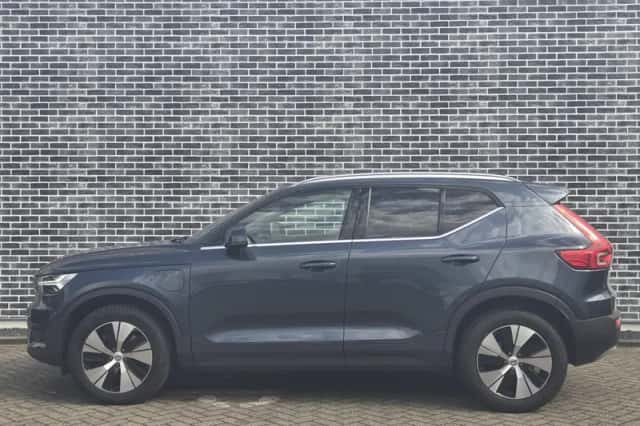 Volvo XC40 (2022) thumbnail 3