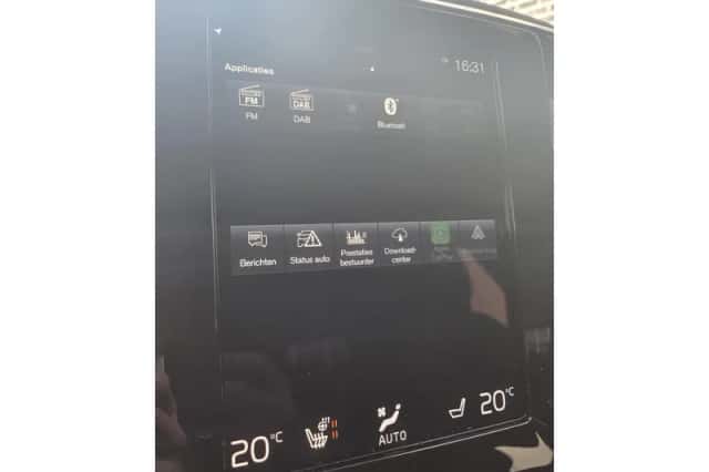 Volvo XC40 (2022) thumbnail 10