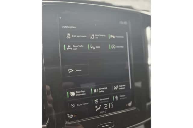 Volvo XC40 (2019) thumbnail 12