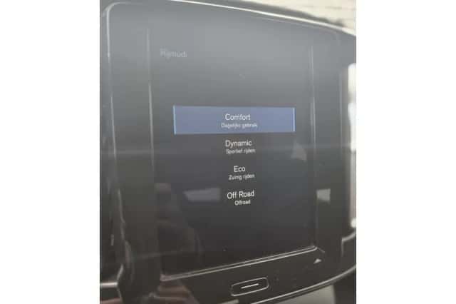 Volvo XC40 (2019) thumbnail 21