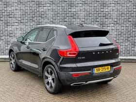 Volvo XC40 thumbnail 4