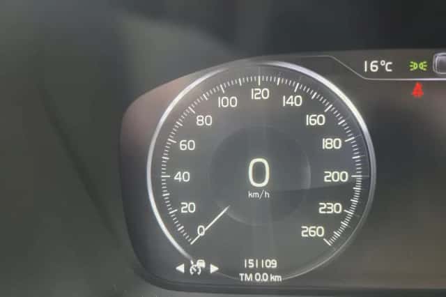 Volvo XC40 (2019) thumbnail 9
