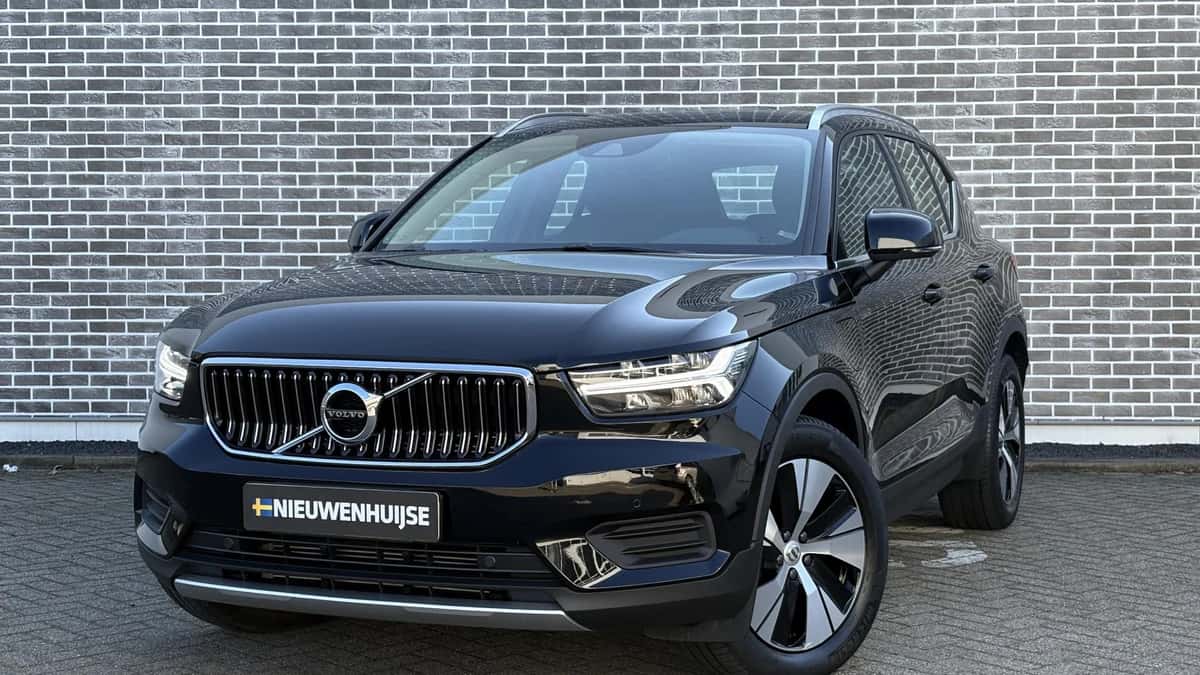 Volvo XC40 — foto 1