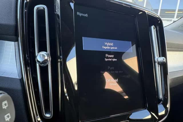 Volvo XC40 (2021) thumbnail 21