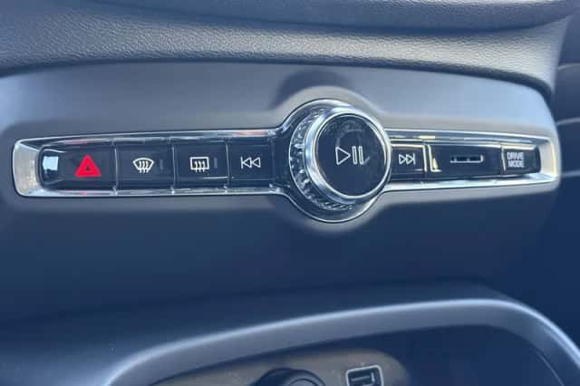 Volvo XC40 (2021) thumbnail 22