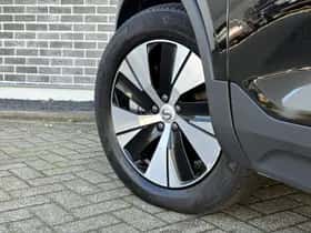 Volvo XC40 thumbnail 4