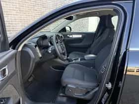 Volvo XC40 thumbnail 5