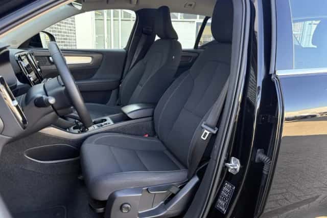 Volvo XC40 (2021) thumbnail 8