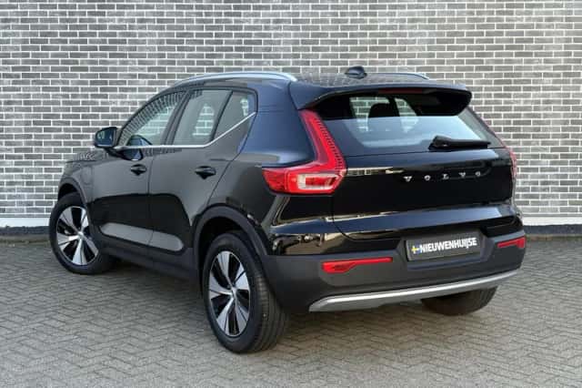 Volvo XC40 (2021) thumbnail 9