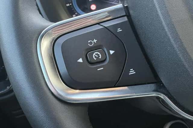 Volvo XC40 (2024) thumbnail 28