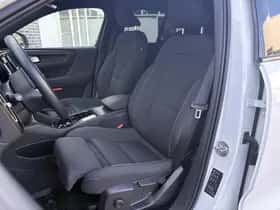 Volvo XC40 thumbnail 5