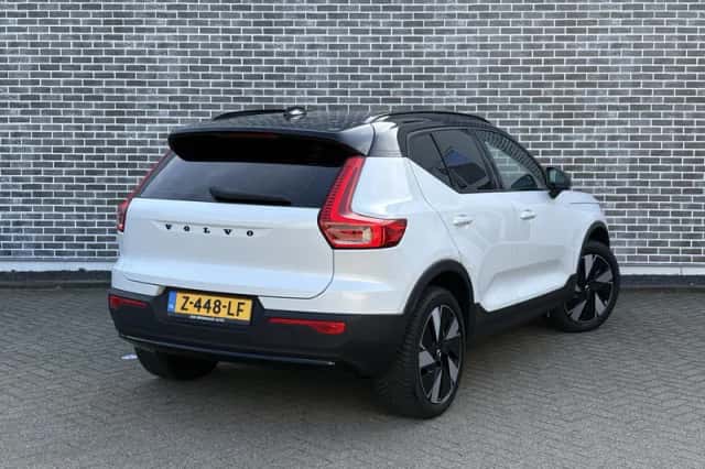 Volvo XC40 (2024) thumbnail 8