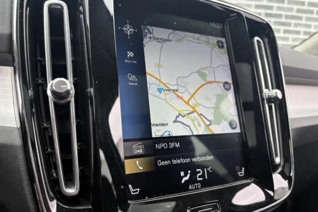 Volvo XC40 (2018) thumbnail 14