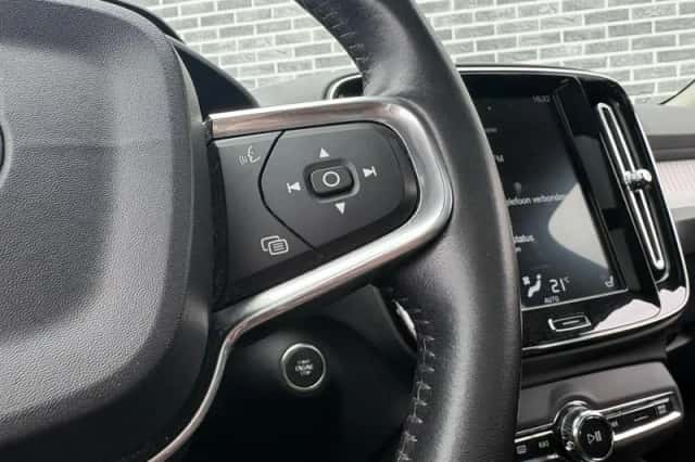 Volvo XC40 (2018) thumbnail 17