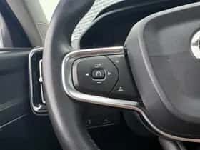 Volvo XC40 (2018) thumbnail 17