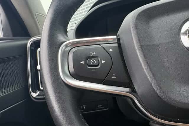 Volvo XC40 (2018) thumbnail 18
