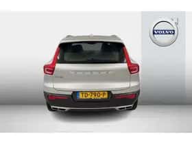 Volvo XC40 thumbnail 3