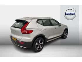Volvo XC40 thumbnail 4
