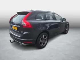 Volvo XC60 thumbnail 2