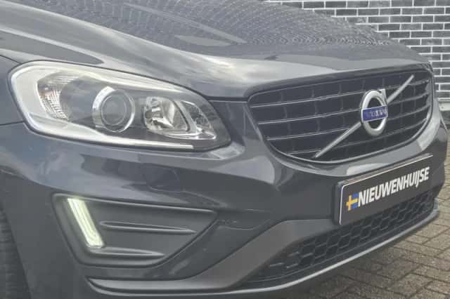Volvo XC60 (2016) thumbnail 27