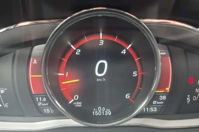 Volvo XC60 (2016) thumbnail 5