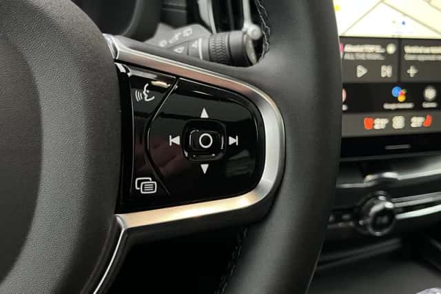 Volvo XC60 (2025) thumbnail 31