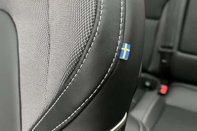 Volvo XC60 (2025) thumbnail 43