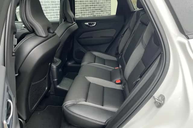 Volvo XC60 (2025) thumbnail 8