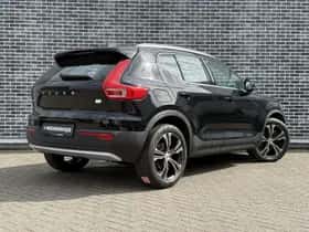 Volvo XC40 thumbnail 3