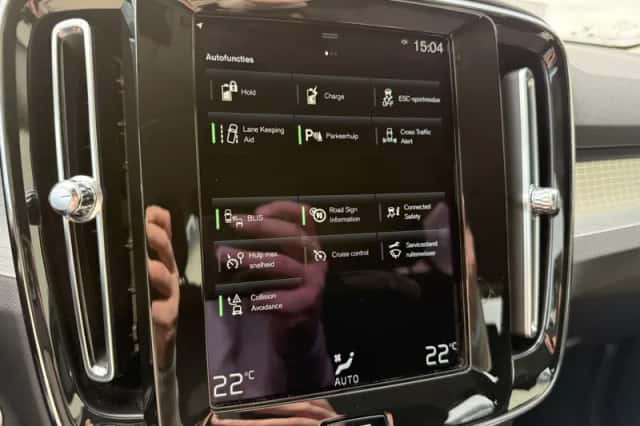Volvo XC40 (2020) thumbnail 21