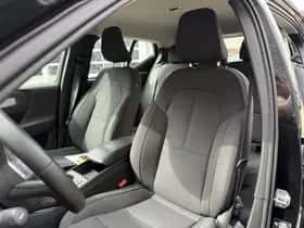Volvo XC40 thumbnail 5