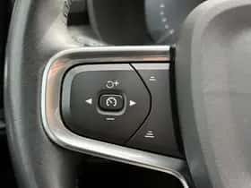 Volvo XC40 thumbnail 10