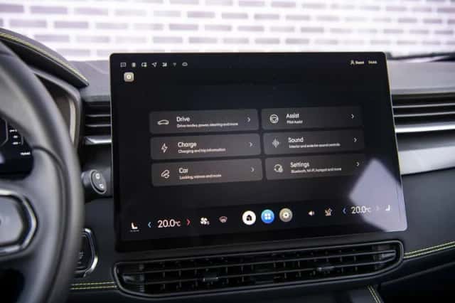 Lynk & Co 01 (2025) thumbnail 14