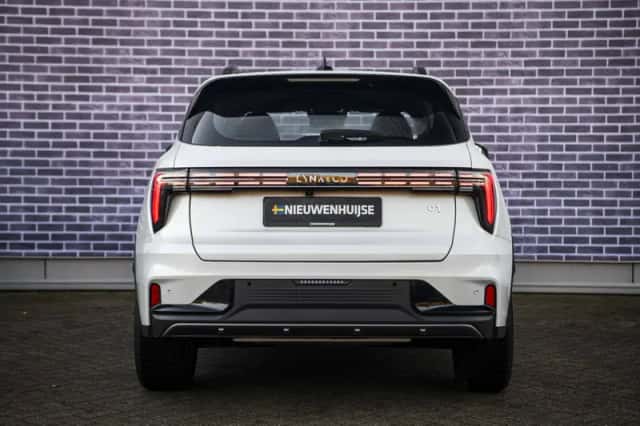 Lynk & Co 01 (2025) thumbnail 16