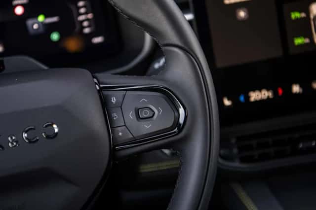 Lynk & Co 01 (2025) thumbnail 9